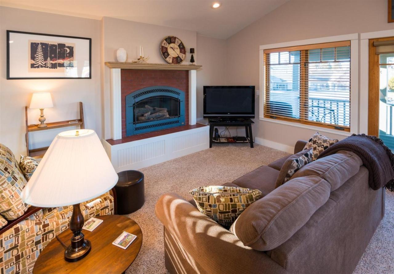 Riley'S Mountain View Apartment Систърс Екстериор снимка
