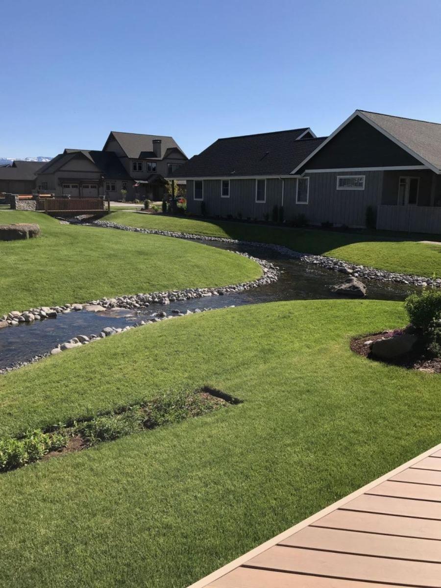 Riley'S Mountain View Apartment Систърс Екстериор снимка