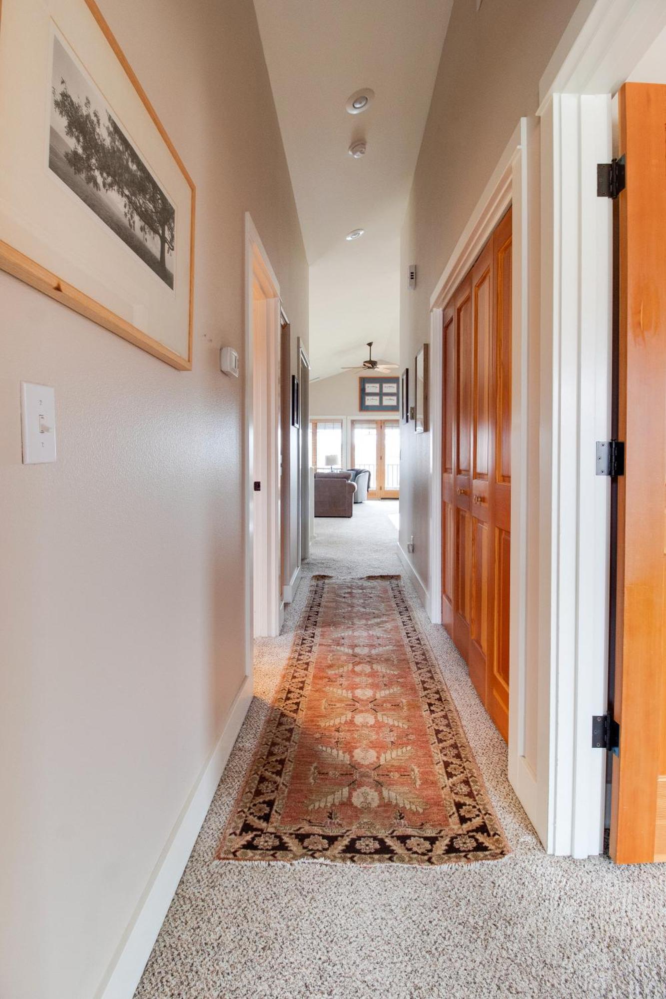 Riley'S Mountain View Apartment Систърс Екстериор снимка