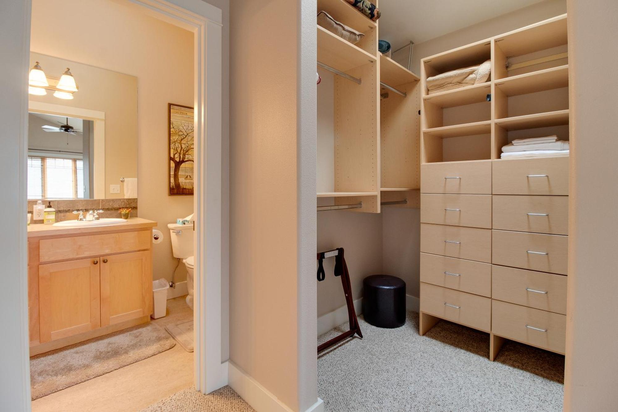 Riley'S Mountain View Apartment Систърс Екстериор снимка