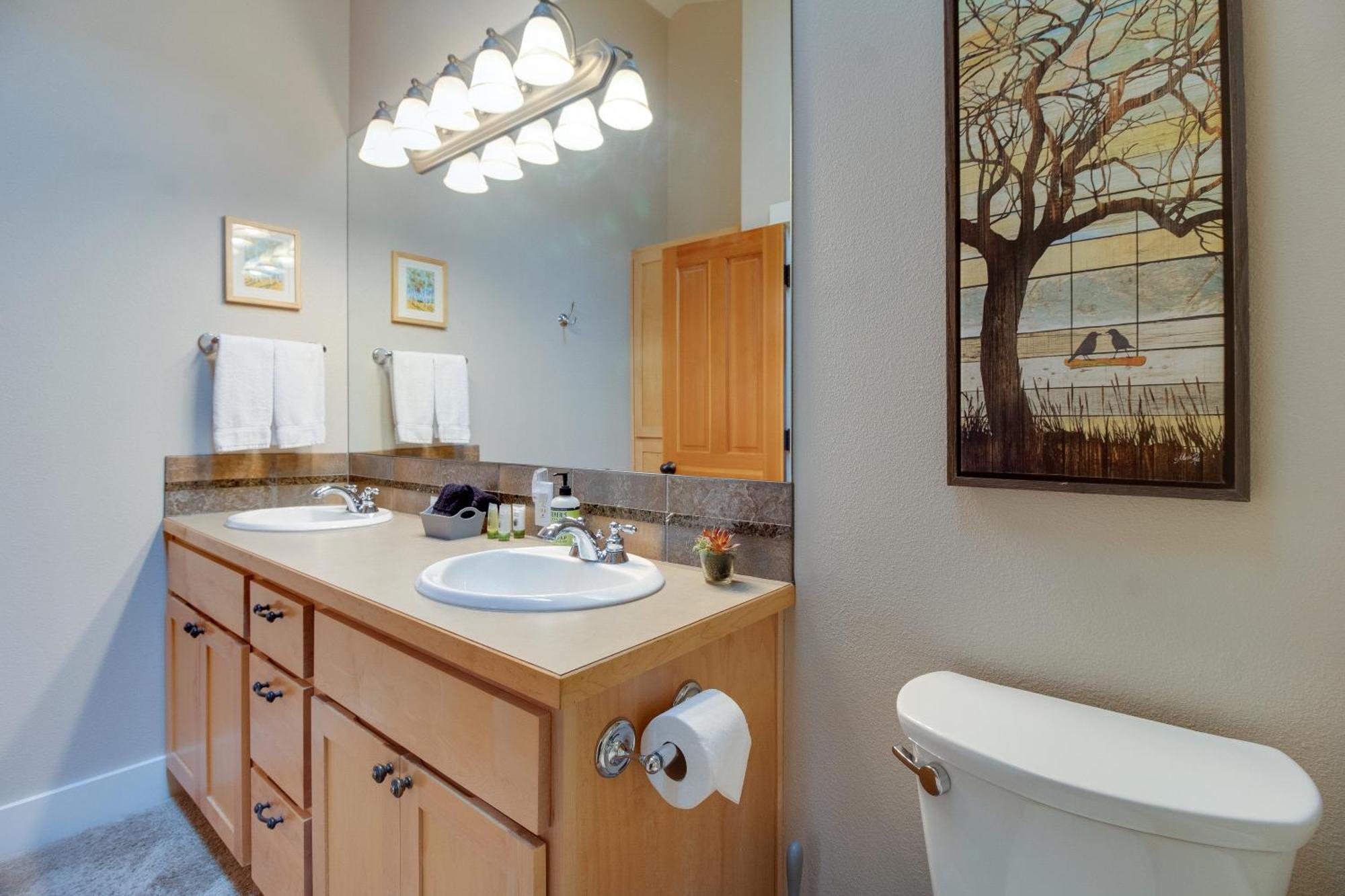 Riley'S Mountain View Apartment Систърс Екстериор снимка